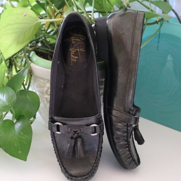 Life Stride ‘TRANSIT’ Faux Leather Tassel Loafers - Picture 1 of 14